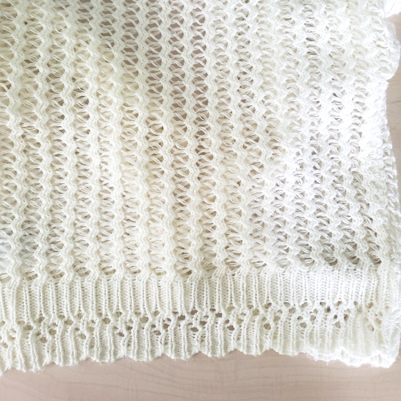 Ladies Crochet Shawl - Picture 5 of 7